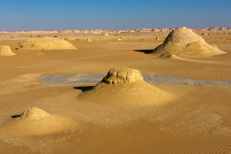 在埃及的白色沙漠