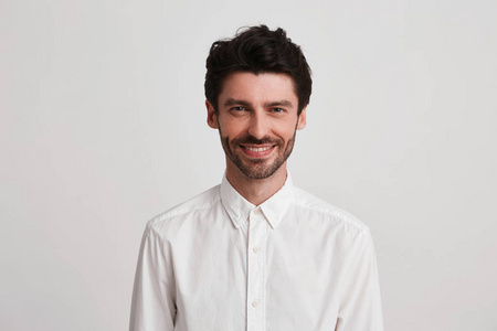 男性时尚衬衫图片