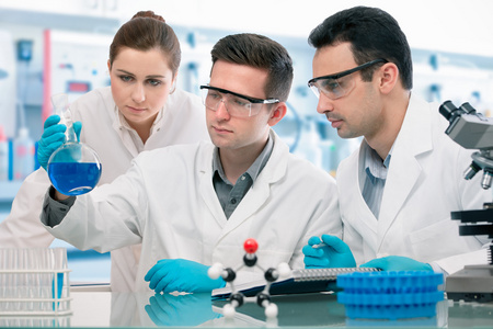 科学家实验的研究实验室照片