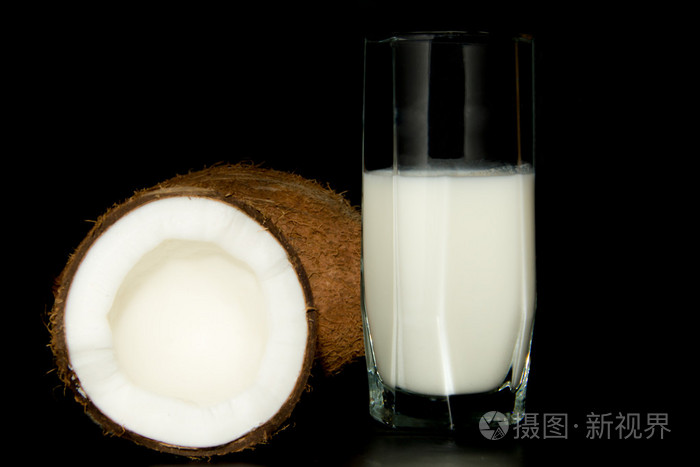 椰子和椰子牛奶
