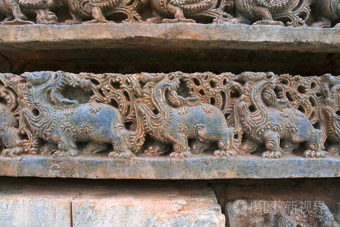 雕塑的神话兽马卡拉, 这是一个神秘的动物组成的孔雀, 大象, 狮子, 猪和鳄鱼, 在寺庙基地, Kedareshwara 寺, 