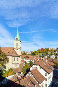桥梁在 Aare 和 Nydegg 教会, 伯尔尼, 瑞士