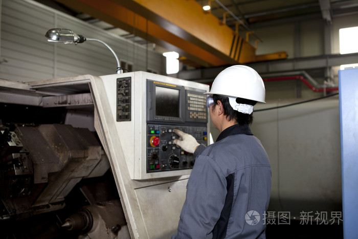 数控机床的机械技术员