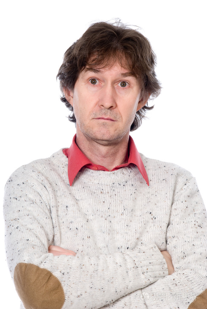 愚蠢的人脸表情的男人