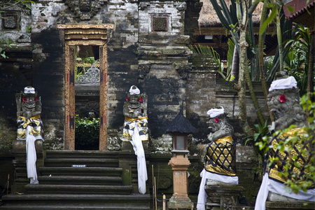 巴厘岛的一座寺庙的入口