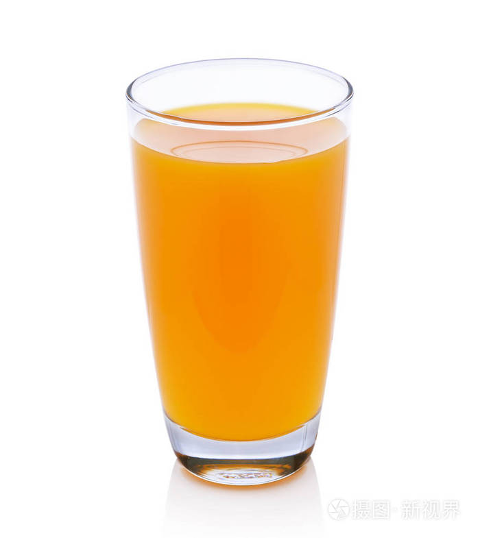 杯橙汁在白色背景上