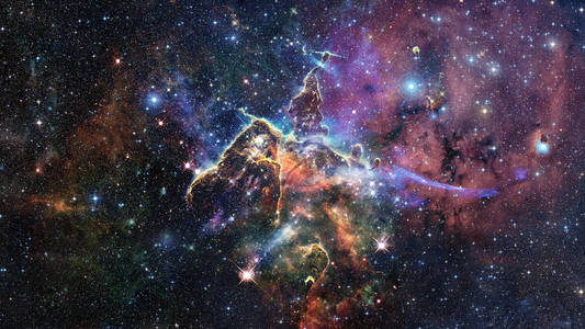 船底座星云由哈勃太空望远镜拍摄的区域.