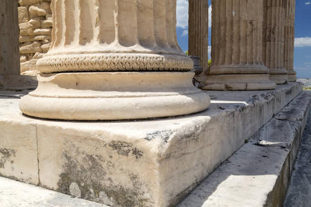 希腊雅典历史卫城遗址石刻细节图片