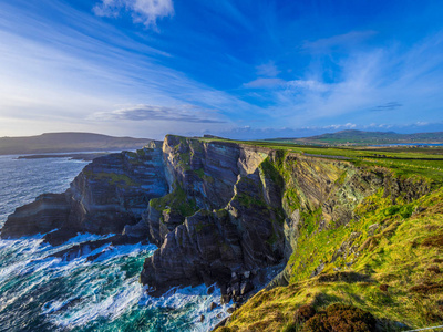 爱尔兰的嘉里崖令人惊叹的日落美景