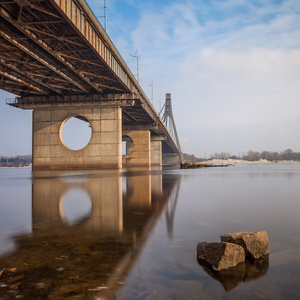 莫斯科夫斯基在基辅的桥梁。乌克兰