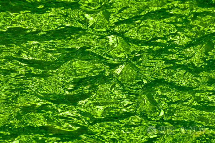 纹理的绿色波纹水