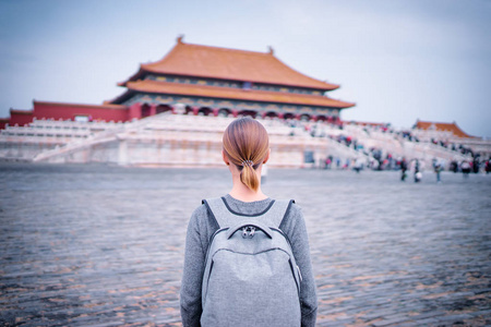 北京故宫旅游女背包女郎图片