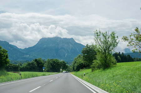 在高地的道路