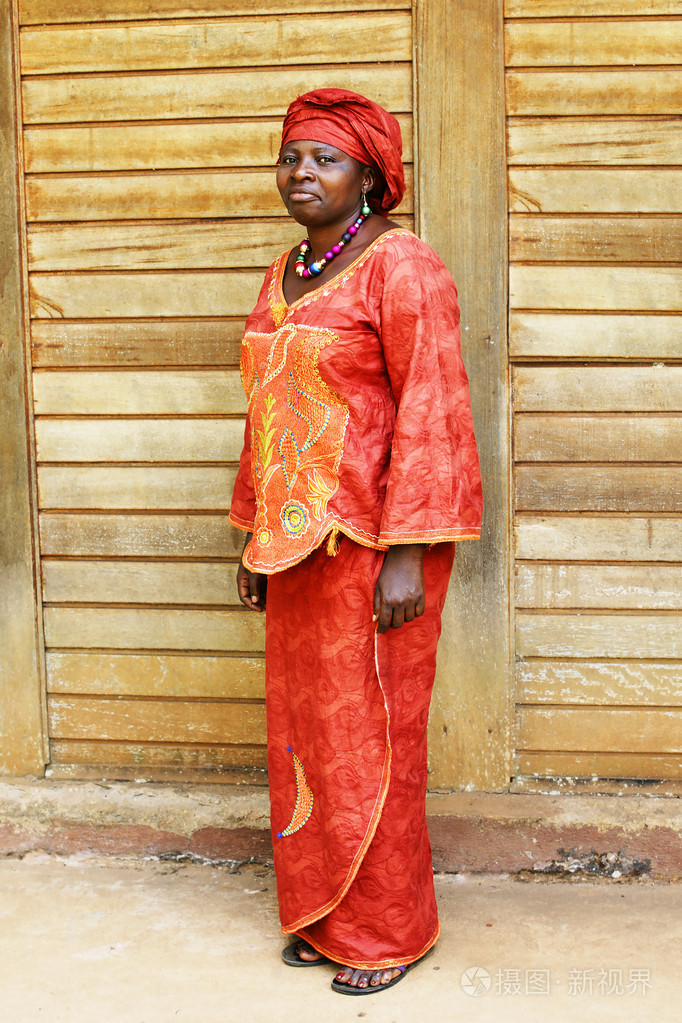 非洲黑人妇女的传统服装