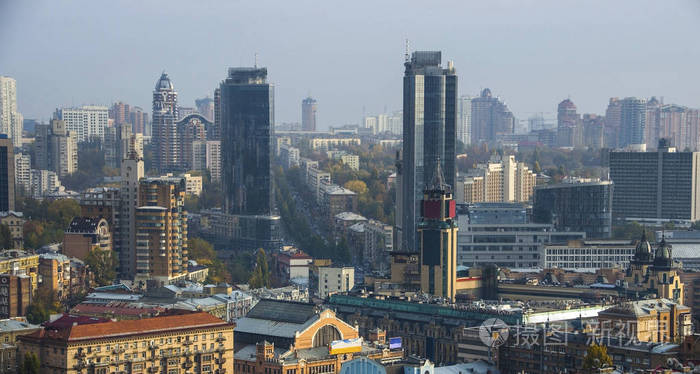 基辅市中心全景乌克兰基辅商业城市景观乌克兰首都的古老和现代建筑