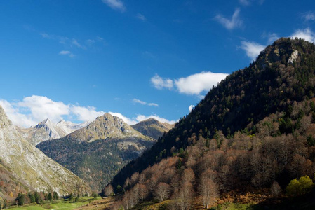 Ossau 山谷的山脉, 法国的比利牛斯山脉