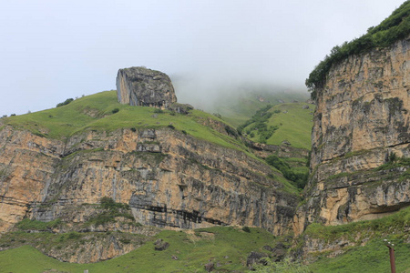 Laza 高地村的山地景观被拍摄