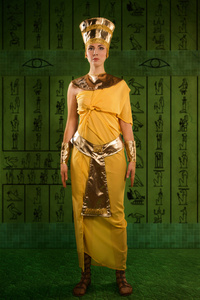 埃及法老的服饰的女人