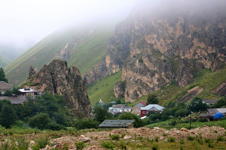 Laza 高地村的山地景观被拍摄