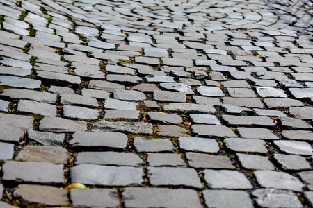 石头铺平道路图片