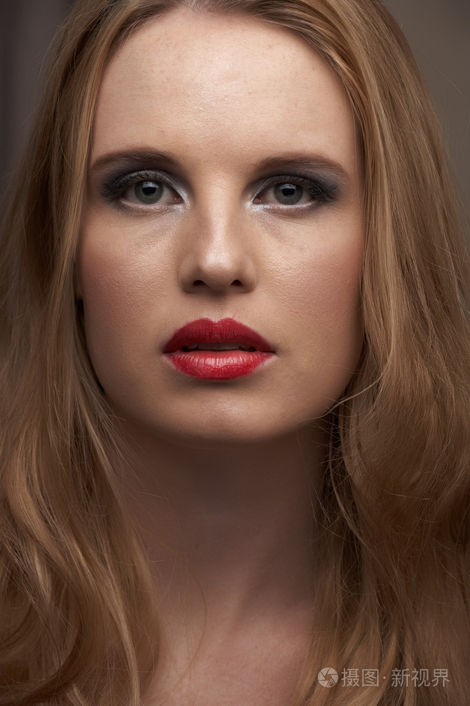 性感年轻白种人成人女子肖像