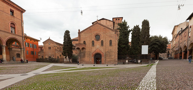 圣斯特凡诺教会在博洛尼亚的全景。欧洲。意大利