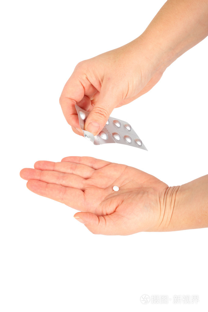 服药药在手在白色背景上孤立