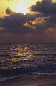 在宋卡海的景观日出或日落图片