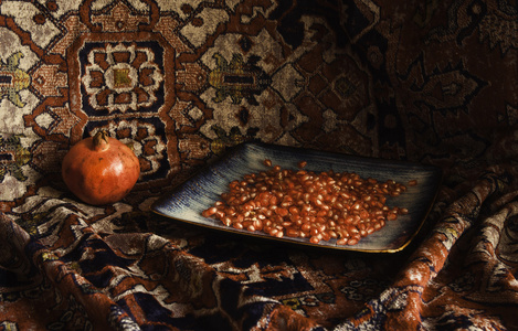 亚美尼亚石榴和地毯的生活依然图片