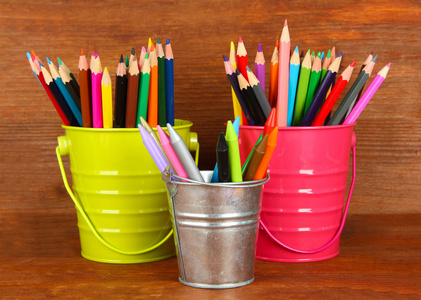 铅笔桶图片-铅笔桶素材-铅笔桶插画-摄图新视界