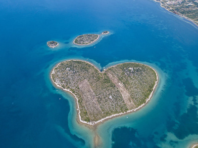 鸟瞰岛的形状, 在一个心脏, 克罗地亚, 情人岛, otok galesnnjak