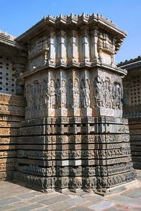 华丽的墙板浮雕反射星状的神社外墙, Hoysaleshwara 寺, Halebidu, 卡纳塔, 印度。从东南看