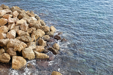 大海和岩石