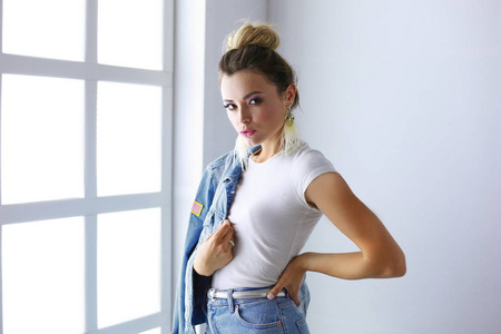 女孩通体纹身图片