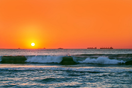 日出的地平线上图片