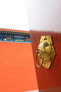 红门的遗址寺庙中老笔上的铜门环