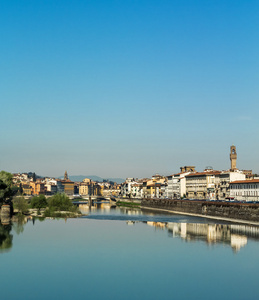 floden arno i Florens这条河在佛罗伦萨阿诺