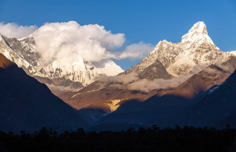 Dablam 在喜马拉雅山的珠穆朗玛峰地区。尼泊尔