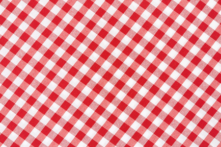 桌布上的红色和白色的格子纹理背景照片