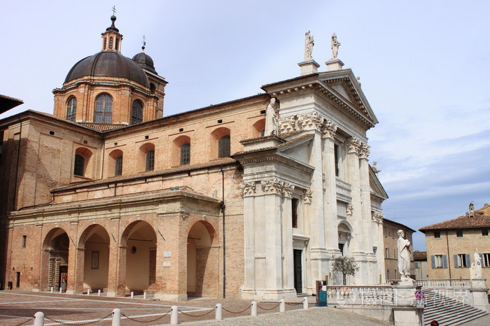乌尔比诺大教堂