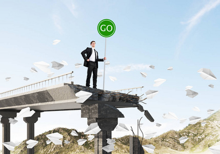 自信的生意人在张和自然景色的背景下, 站在破桥上的飞纸飞机上, 穿着绿色 go 牌。3d 渲染