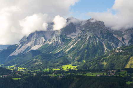 达赫斯坦山山在 Schladming, 北部石灰石阿尔卑斯, 奥地利