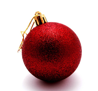 孤立在白色背景上的圣诞装饰红球