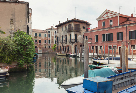 威尼斯  查看的河流和城市的历史建筑