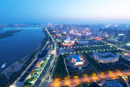 高原城市夜景