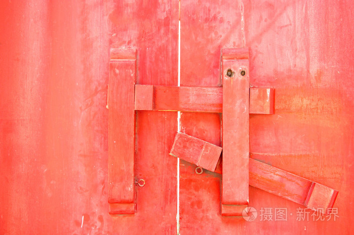 关闭了古色古香的木质门被锁