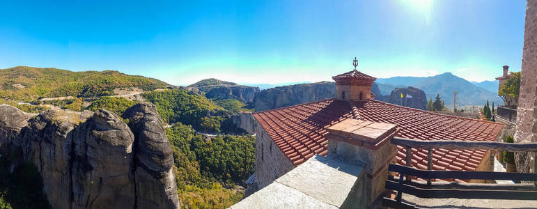 拉姆修道院全景，同时米特奥拉岩寺内护总成