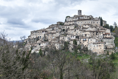 labro，古代的和传统的意大利村