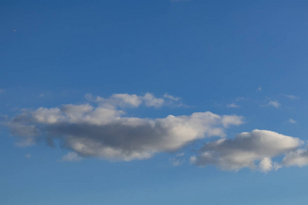 多云天气的空中运动