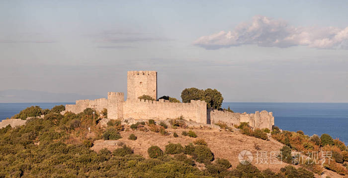 希腊 Platamonas 的中世纪城堡, 是一个重要的旅游胜地。